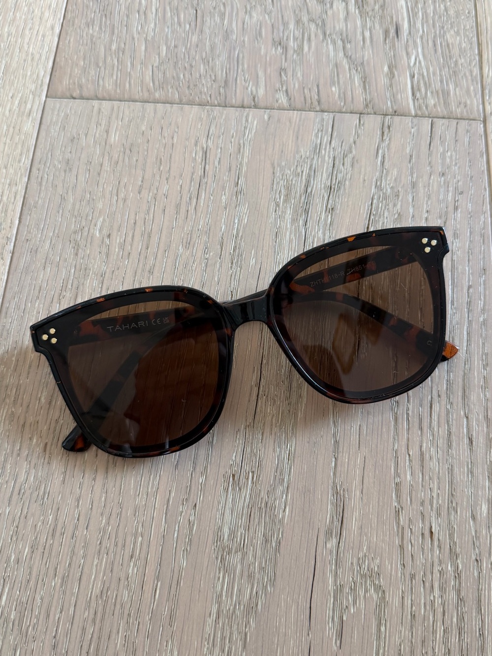 Tahari TH851 TS Oversized Tortoise Brown Gradient Sunglasses